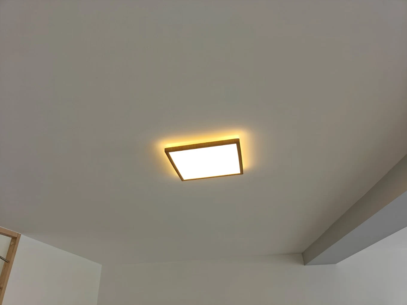 Pose d'un plafonnier LED