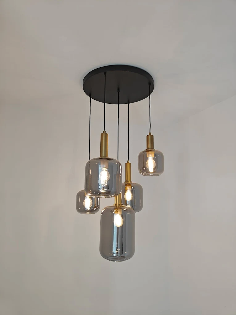 Suspension design en verre fumé